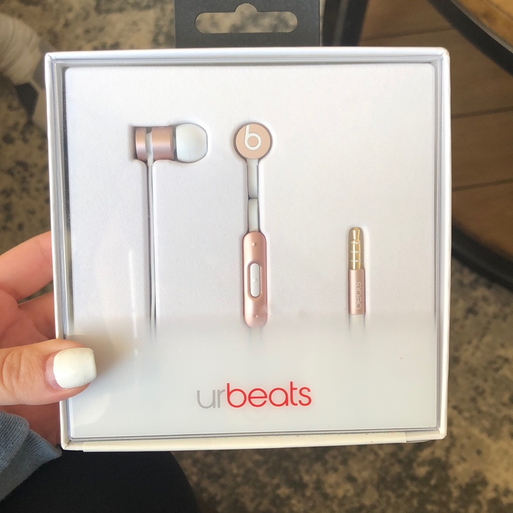 urbeats beats rose gold special edition headphones